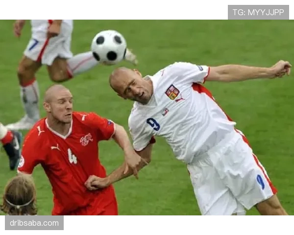 接管禁区头球压制中卫，本赛季伊布更胜昔日